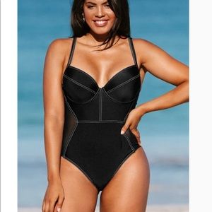 Cupshe Contrast Stitched One Piece Swimsuit
